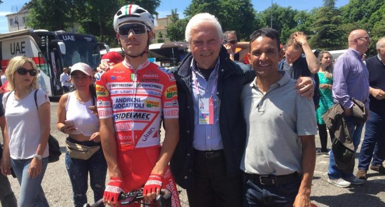 En la gráfica - con Miguel Flórez y Gianni Savio - el ex ciclista Nelson "Cacaito" Rodríguez, ganador en el Tour de France del 1994