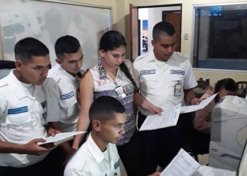 Estudiantes (UNES) realizan prácticas profesionales en organismos de seguridad