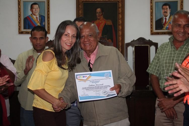 Vocación y mística: pilares del ejercicio periodístico