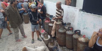 Familias siguen padeciendo surtido de gas doméstico