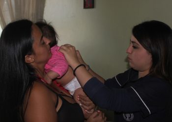 300 niños del sector 23 de Enero en San Cristóbal recibieron atención médica