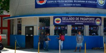 Gobierno desplegará policía migratoria en frontera con Colombia