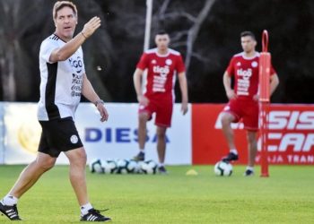 Paraguay llega renovada a su debut ante una Qatar que es una caja de sorpresas