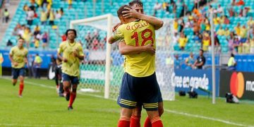 Colombia logra tercer triunfo al hilo y Paraguay pende de un hilo