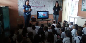 Senades realizó cine -foro para promover desarme y valores