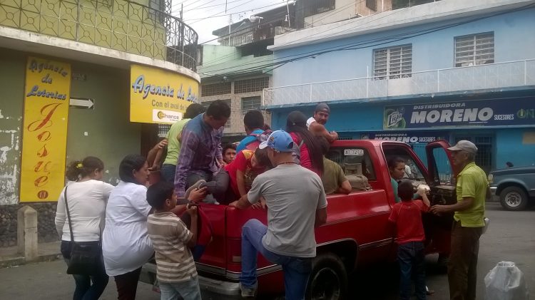 Piratas cobran 1500 bolívares en la parada de El Cumbe