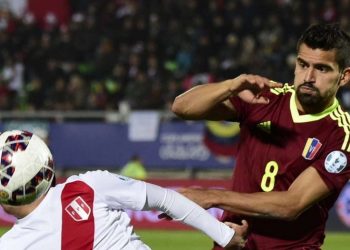 Perú toma precauciones antes de viajar a Brasil para el duelo con Venezuela