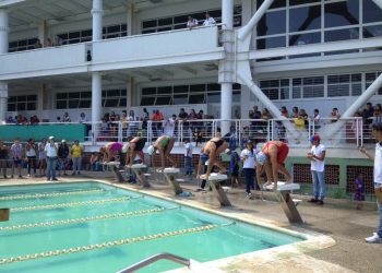 Atletas del club de natación Unet conquistan el título regional