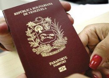 Costa Rica acepta pasaporte vencido a los venezolanos