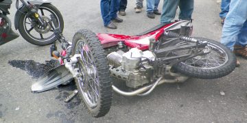 Herido motorizado en choque