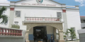 Trabajadores de la salud siguen en pie de lucha por sus derechos laborales