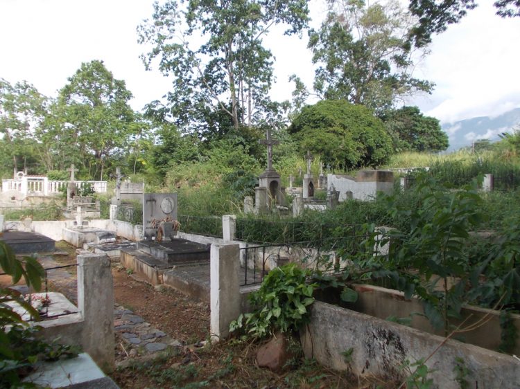 Capilla del Cementerio de Betijoque en completo abandono.

4.- La entrada al Cementerio de Betijoque por el sector las rurales,  sin techo.
