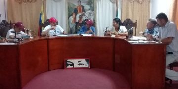 Transportistas y autoridades municipales tratan de acordar costo del pasaje en Rafael Rangel