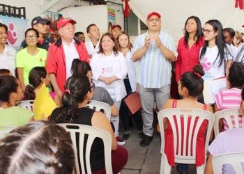 Ministro de Salud y Fundasalud entregaron ayudas técnicas y medicinas
