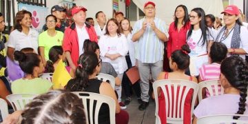 Ministro de Salud y Fundasalud entregaron ayudas técnicas y medicinas