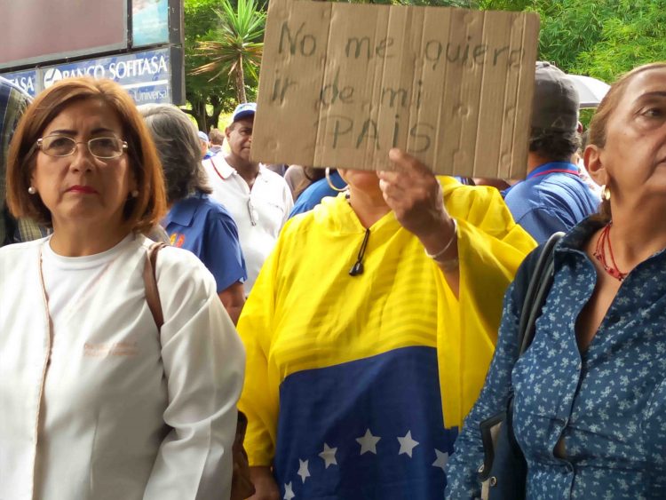 Maestros, profesores universitarios y sector salud marcharon en Táchira en primer día de paro docente