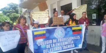 Con 12 enfermeros para cubrir 560 camas  operativas cuenta el Hospital de San Cristóbal