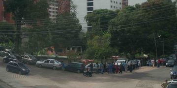 Cuatro días en cola por gasolina  cumplen algunos sancristobalenses