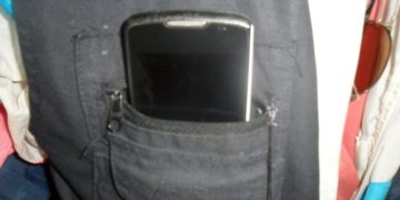 Arrebatan celulares en las paradas