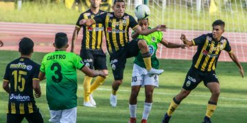 Aurinegros siguen en la punta del Clausura