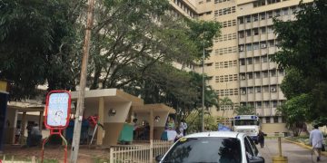 De 9 plantas eléctricas solo funcionan 3 en hospital Central de San Cristóbal
