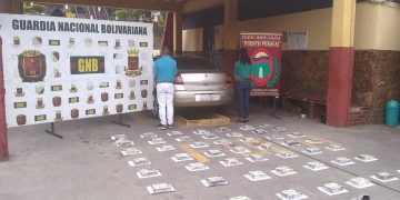 Con 52 kilos de droga agarraron a una pareja en Peracal