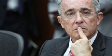 Alvaro Uribe acudirá ante la justicia