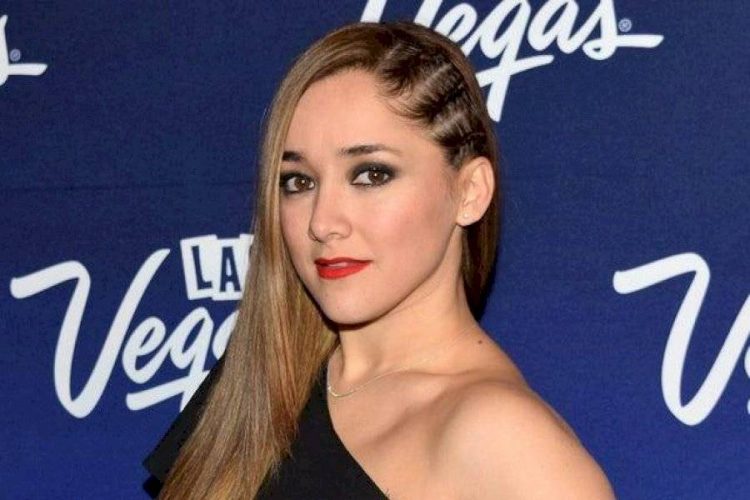 Cotillón… con lo último de la farándula por Ever Garcés