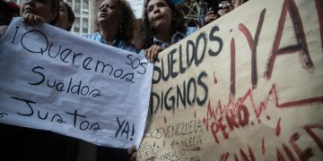 Sueldos profesionales devaluados