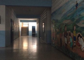 La luz se apagó desde hace 8 meses en la escuela Cecilio Acosta de San Cristóbal