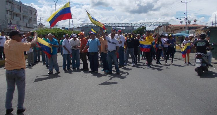 Escenario en el Eje Panamericano: unos en San Benito otros en protesta pacífica