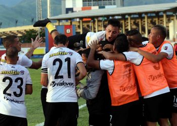 Aurinegros listos para rematar el Clausura