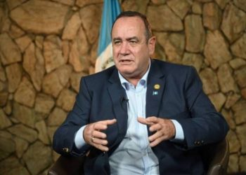 Presidente de Guatemala: Vamos a romper relaciones con la Venezuela de Maduro
