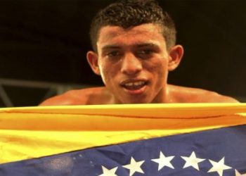 Boxeo profesional: Trujillano Gregori Vera despidió a Félix Machado  