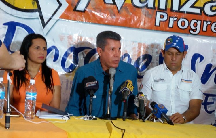Henry Falcón considera que la convocatoria a elecciones presidenciales es la respuesta a la crisis venezolana. Mariana Duque.