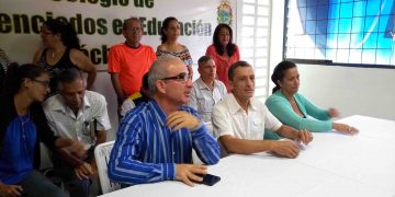Docentes del Táchira venden alimentos  y limpian casas para generar ingresos
