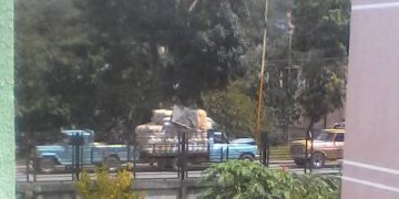 Habitantes del urbanismo Luis Cabezas no aguantan pestilencia de abono