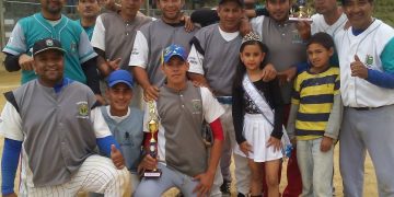 Clásico de softbol en homenaje a La Chinita se realizó en La Puerta