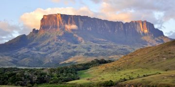 Los monumentos naturales Tepuyes celebran sus 29 años