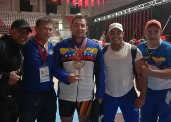 “Trompo” González gana oro, plata y bronce en Turquía