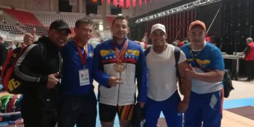 “Trompo” González gana oro, plata y bronce en Turquía