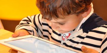 Abuso en uso de las tablets causa afecciones en la visión