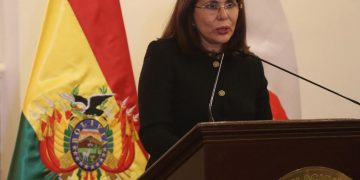 Bolivia expulsa a todos los diplomáticos venezolanos