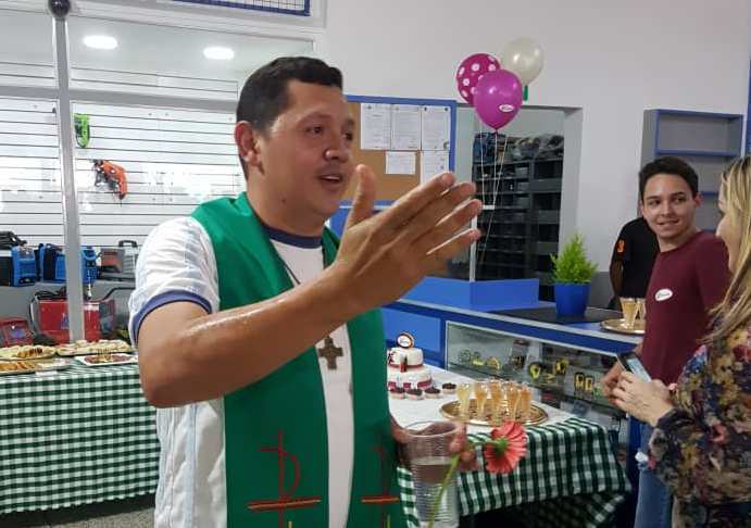 Abrazo en Familia:  Unión, fe, esperanza, perdón, reconciliación y amor