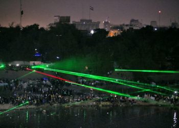 Rayos laser: la nueva ‘arma’ de manifestantes chilenos