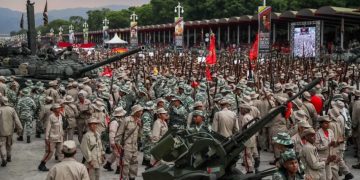 Maduro: La milicia estará en las calles para “garantizar la paz”