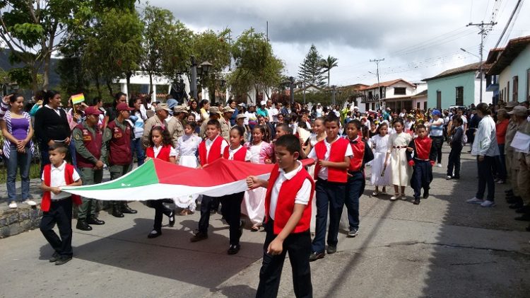En Santa Ana estudiantes recordaron el histórico abrazo de Bolívar y Morillo