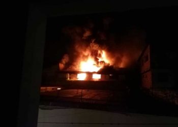 Incendio en ferretería Plaza Centro y oficinas administrativas en Boconó