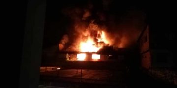Incendio en ferretería Plaza Centro y oficinas administrativas en Boconó