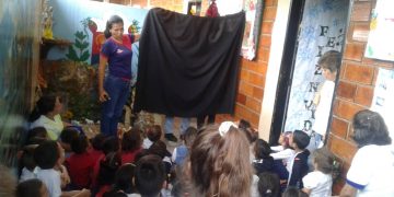 Imparten taller sobre Regularización de la Guerra en U.E. Segundo Joaquín Delgado